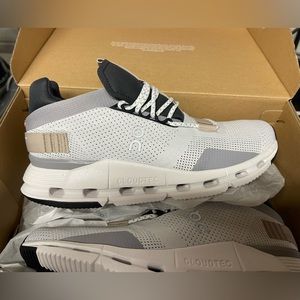 NWT On Cloudnova White/Sand 8.5